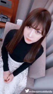 F奶骚货女主播，同时抠逼又插穴一起来真是太爽了